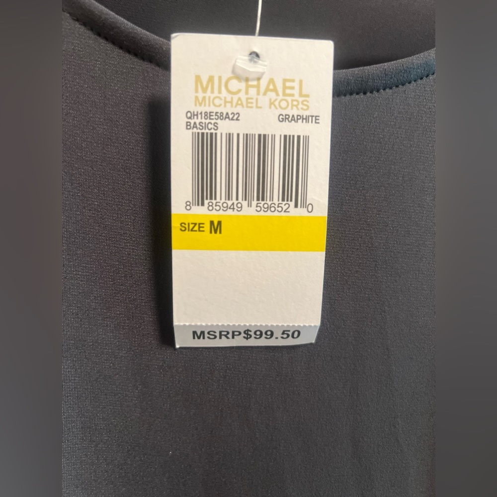 Top with Asymmetrical sleeves ❤️ - Picture 4 of 5